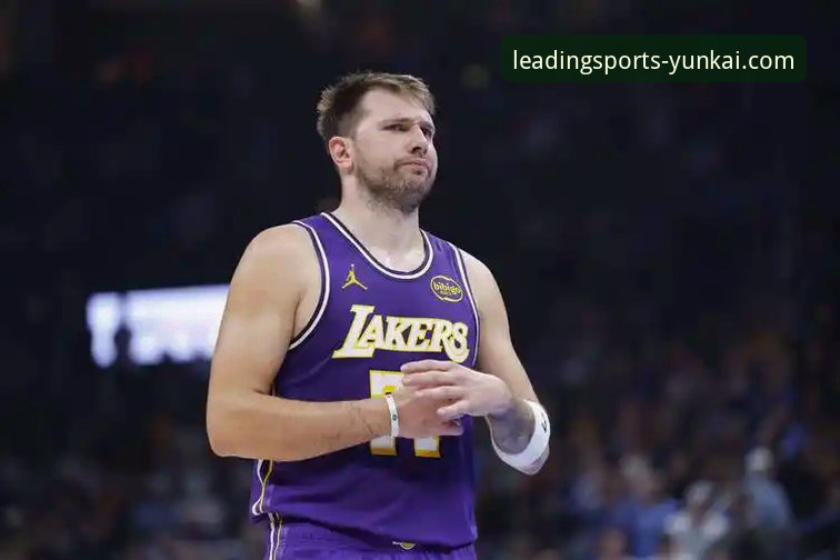 体育数据平台电脑版 东契奇单核爆发vs团队多点开花:湖人险胜步行者背后的数据洞察